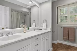 14 Dunleith Dr, Saint Louis, MO 63124 - Photo 25