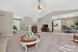 144 Hunters Green Ln, Eureka, MO 63025 - Photo 5