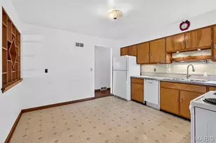 1011 Hawthorn Ave, Saint Charles, MO 63301 - Photo 23