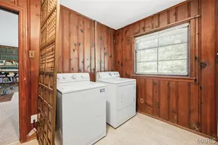 1310 Hollins Dr, Saint Louis, MO 63135 - Photo 21