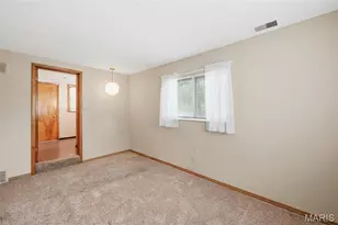 1310 Hollins Dr, Saint Louis, MO 63135 - Photo 29
