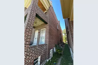 3929 N Taylor Avenue, Saint Louis, MO 63115 - Photo 3