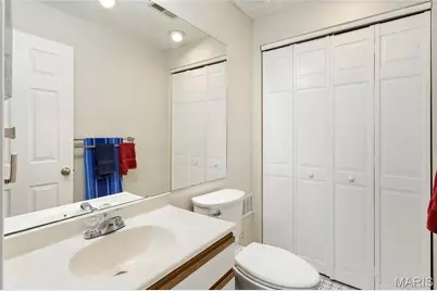 1927 Bennington Common Drive, Saint Louis, MO 63146 - Photo 21