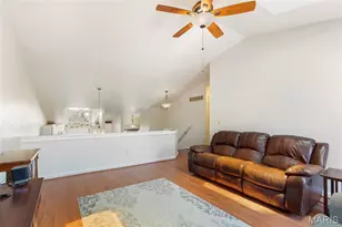 1927 Bennington Common Dr, Saint Louis, MO 63146 - Photo 9