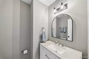 16180 Lea Oak Ct, Chesterfield, MO 63017 - Photo 9