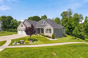 312 Deep Ravine Ct, Saint Charles, MO 63301 - Photo 3