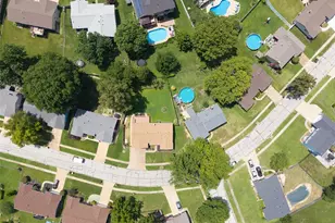 2846 Bee Tree Ln, Saint Louis, MO 63129 - Photo 1