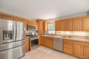 2846 Bee Tree Ln, Saint Louis, MO 63129 - Photo 17