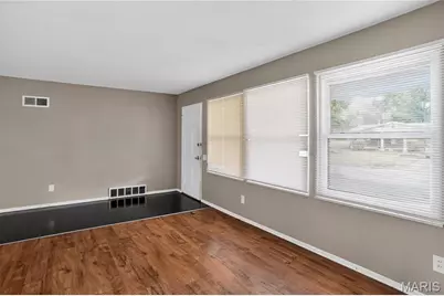 11154 Mammoth Drive, Saint Louis, MO 63136 - Photo 9