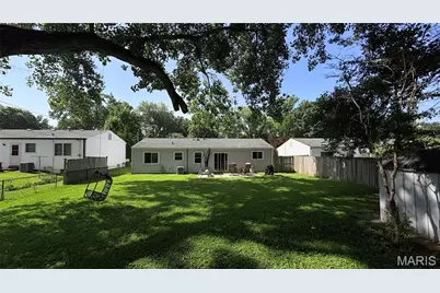 11971 Brookmont Drive, Maryland Heights, MO 63043 - Photo 3