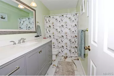 6726 Christina Marie Lane, Hazelwood, MO 63042 - Photo 17