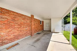 10813 Waycroff Dr, Saint Louis, MO 63114 - Photo 33