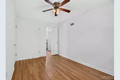 10813 Waycroff Drive, Saint Louis, MO 63114 - Photo 25
