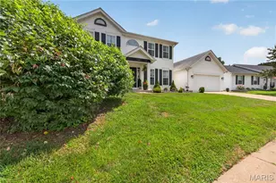 235 Royalltrail Ln, O'Fallon, MO 63368 - Photo 3