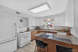 3152 Watson Rd, Saint Louis, MO 63139 - Photo 5
