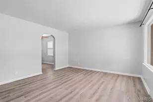 9542 Theodosia Ave, Overland, MO 63114 - Photo 7