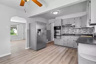 9542 Theodosia Avenue, Overland, MO 63114 - Photo 9