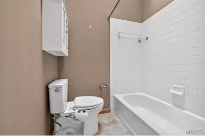 2641 Saint Vincent Avenue, Saint Louis, MO 63104 - Photo 13
