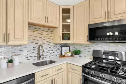 4422 Pegasus Dr, Oakville, MO 63129 - Photo 5