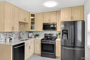 4422 Pegasus Dr, Oakville, MO 63129 - Photo 3