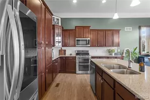 101 Countryshire Dr, Lake Saint Louis, MO 63367 - Photo 5