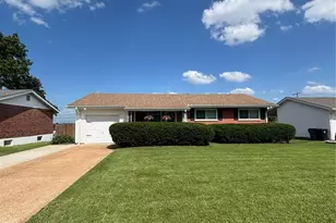 10120 Mullally Dr, Saint Louis, MO 63123 - Photo 5