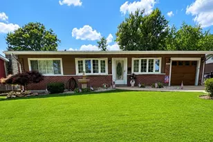1315 Arlington Dr, Saint Louis, MO 63033 - Photo 1