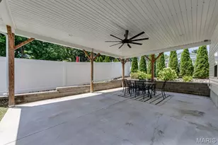 8901 Moritz Ave, Brentwood, MO 63144 - Photo 37