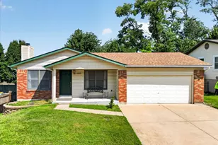 12127 Josephine Marie Dr, Maryland Heights, MO 63043 - Photo 1