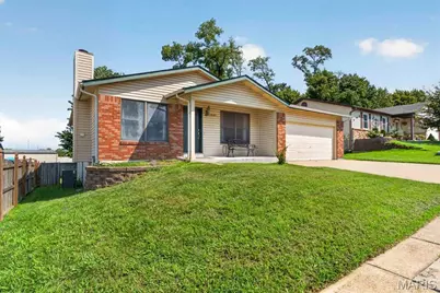 12127 Josephine Marie Drive, Maryland Heights, MO 63043 - Photo 3