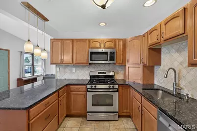 12127 Josephine Marie Drive, Maryland Heights, MO 63043 - Photo 15