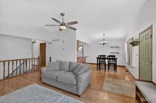 12127 Josephine Marie Dr, Maryland Heights, MO 63043 - Photo 11