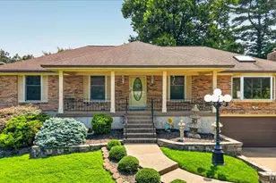 468 Falaise Dr, Creve Coeur, MO 63141 - Photo 1