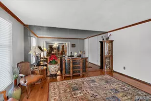 468 Falaise Dr, Creve Coeur, MO 63141 - Photo 9