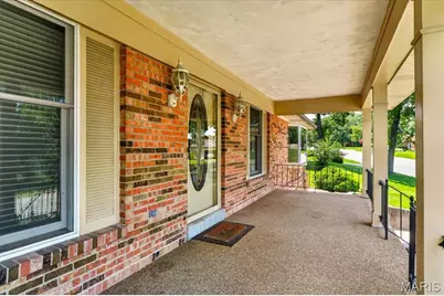 468 Falaise Drive, Creve Coeur, MO 63141 - Photo 7