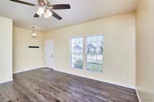 212 Barrington Ridge Ln, Wentzville, MO 63385 - Photo 5