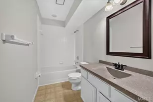 2739 Cripple Creek Dr, Oakville, MO 63129 - Photo 21