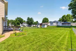 2739 Cripple Creek Dr, Oakville, MO 63129 - Photo 29