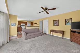 2739 Cripple Creek Dr, Oakville, MO 63129 - Photo 9