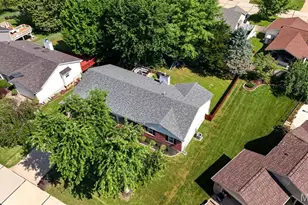 1018 Harvest Home Cir, Saint Charles, MO 63304 - Photo 47