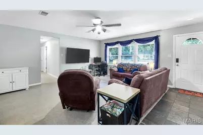 263 S Hartnett Avenue, Ferguson, MO 63135 - Photo 3