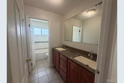2290 Montagne Drive, Florissant, MO 63033 - Photo 15