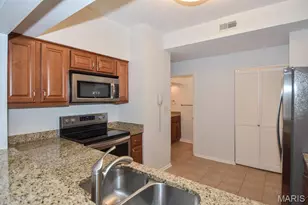 4444 Lindell Blvd, Saint Louis, MO 63108 - Photo 27