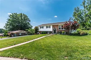 3628 Eileen Ann Dr, Saint Louis, MO 63129 - Photo 3