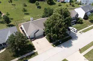 226 Charging Bear Dr, Wentzville, MO 63385 - Photo 29