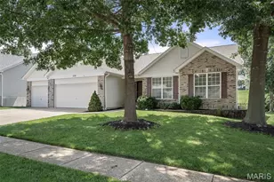 226 Charging Bear Dr, Wentzville, MO 63385 - Photo 45