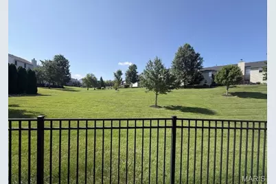 226 Charging Bear Drive, Wentzville, MO 63385 - Photo 3