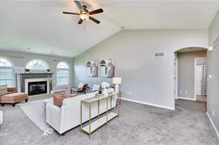 28 Jacobs Ct W, Saint Peters, MO 63376 - Photo 7