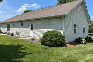 454 Rose St, Montgomery City, MO 63361 - Photo 9