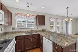 904 Sugar Lake Ct, Saint Peters, MO 63376 - Photo 13